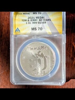 Tom & Jerry 80 Years 1oz .999 Silver Medal - Silver